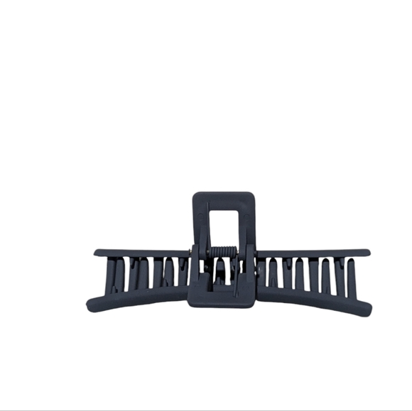 🍁 3/$15 Boutique Claw Hair Clip - Picture 4 of 6